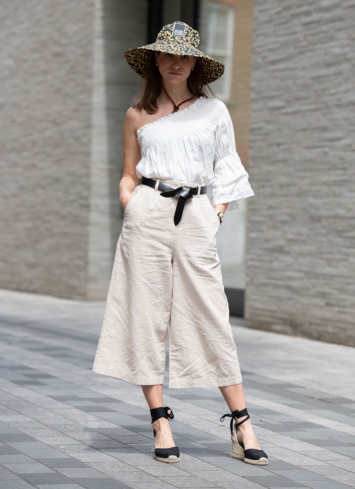 Summer white fashion