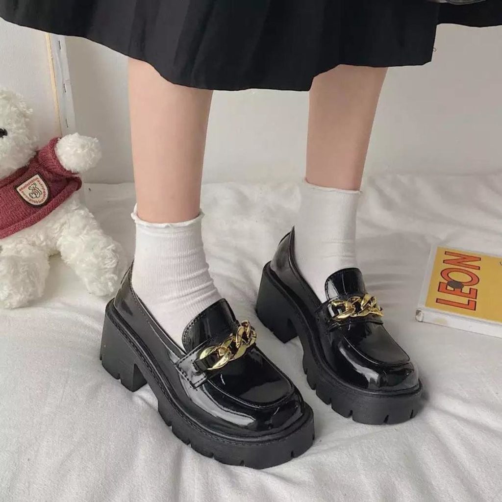 How to Choose Chunky Loafers for Women The Streets Fashion and Music