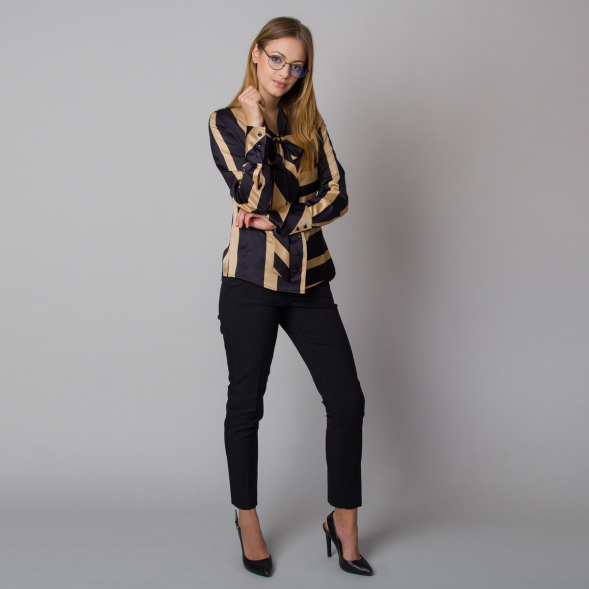 WOMEN'S SHIRT WITH A LONG RIBBON AND WITH BLACK AND GOLD STRIPES 12174