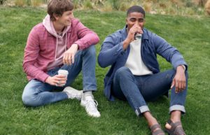 wide-leg jeans men in dark colour image