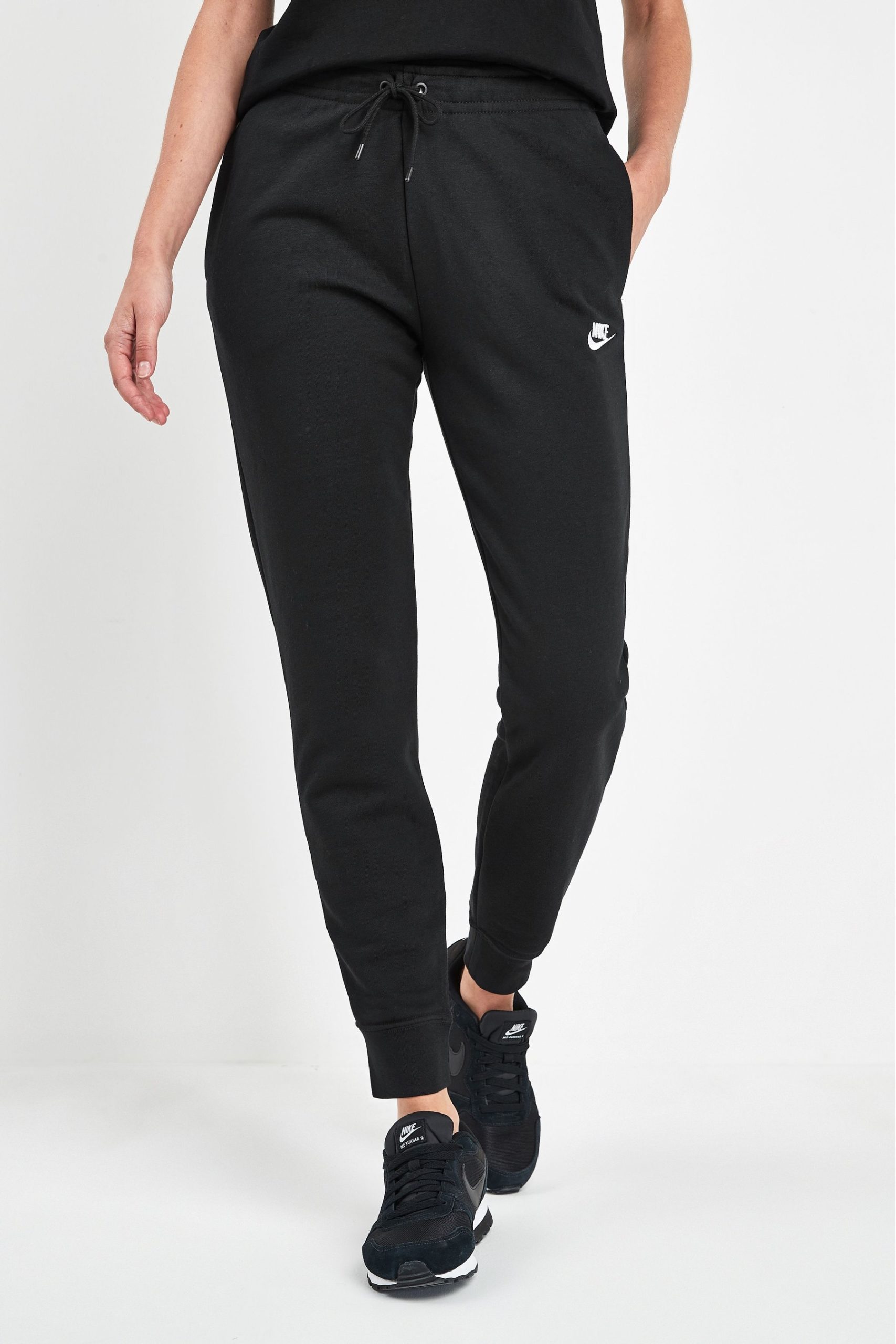 Nike Essential Fleece Tapered Joggers