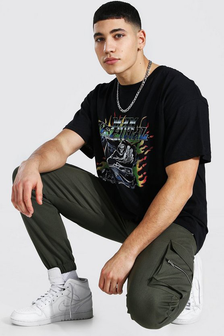 OVERSIZED MAN OFFICIAL CAR GRAPHIC T-SHIRT
