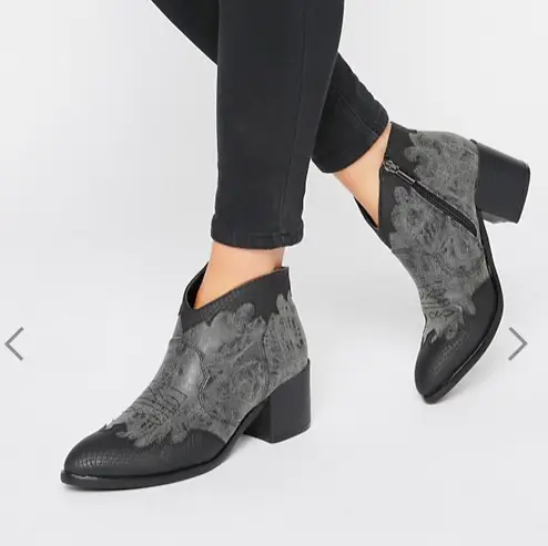 Park Lane Western Heeled Ankle Boots