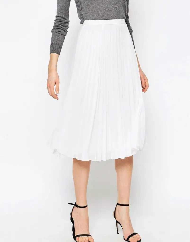 How to Find The Perfect White Pleated Skirt – The Streets | Fashion and ...