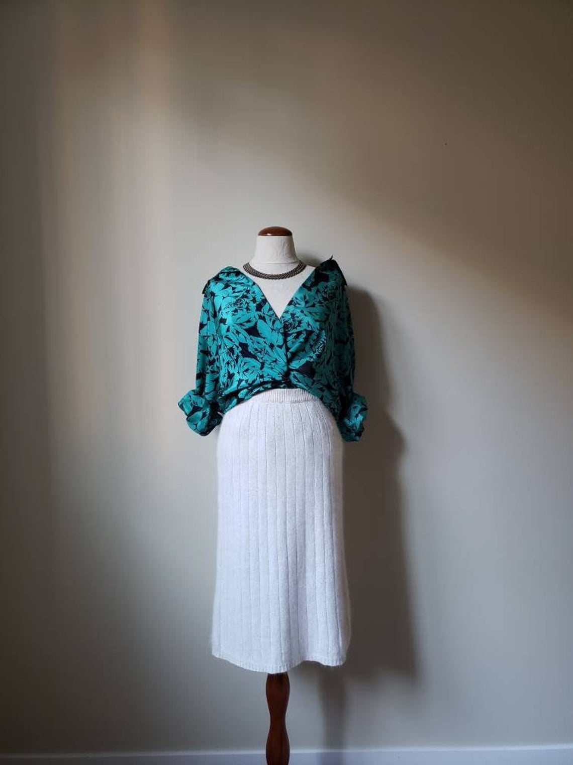 Vintage 80s, 1980s wool pencil skirt, silk skirt, ribbed skirt, high waisted, stretchy skirt, sweater skirt, petite, XS-S