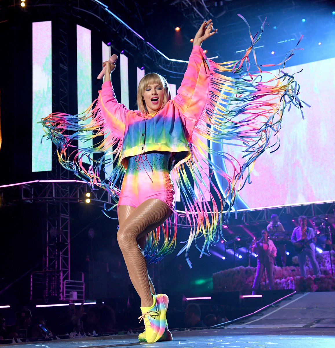 rainbow sneakers outfit