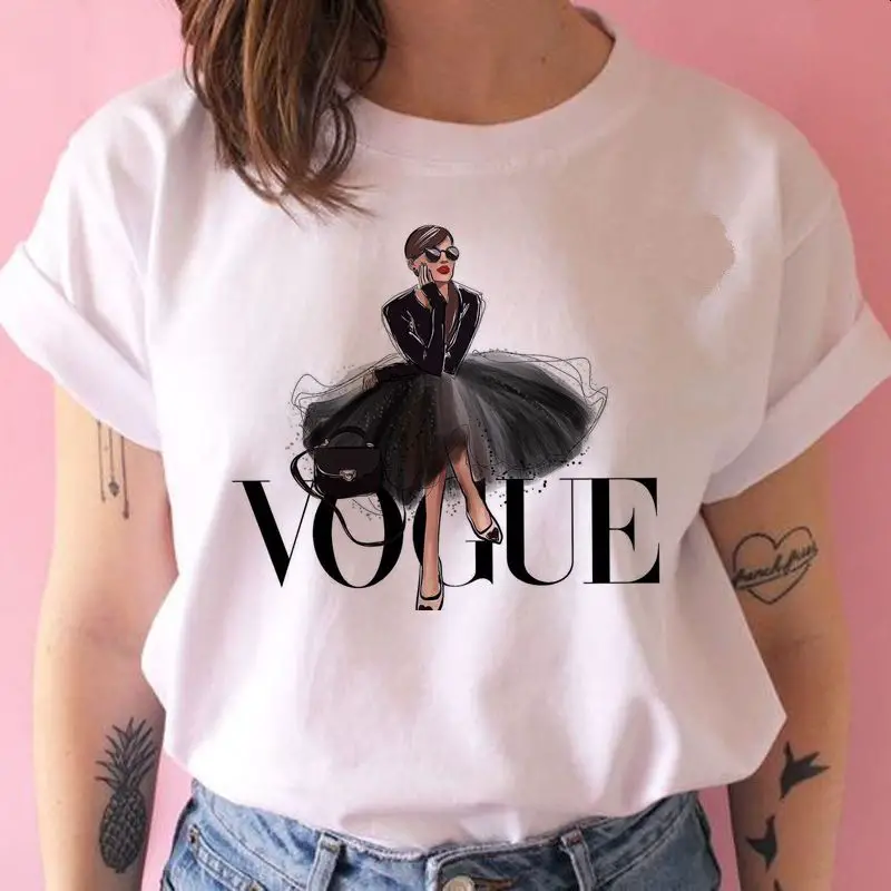 Graphic clothes fashion girl
