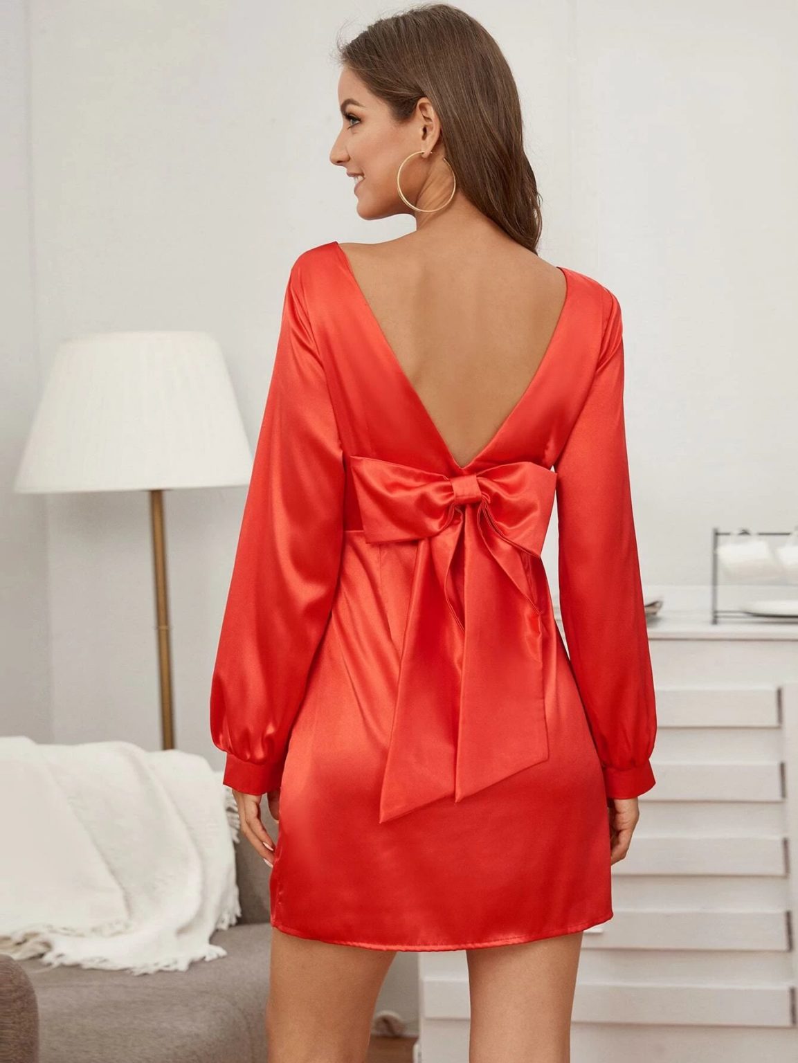 dress with bow at the back