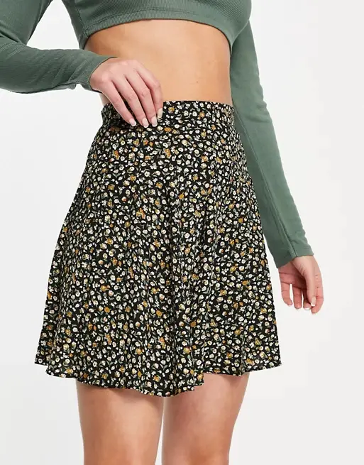 Daisy Street mini pleated skirt in ditsy floral