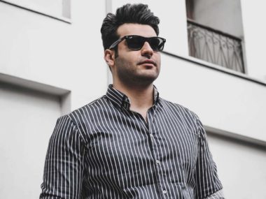 Dress Up a Stripe Down Shirt With a Strap