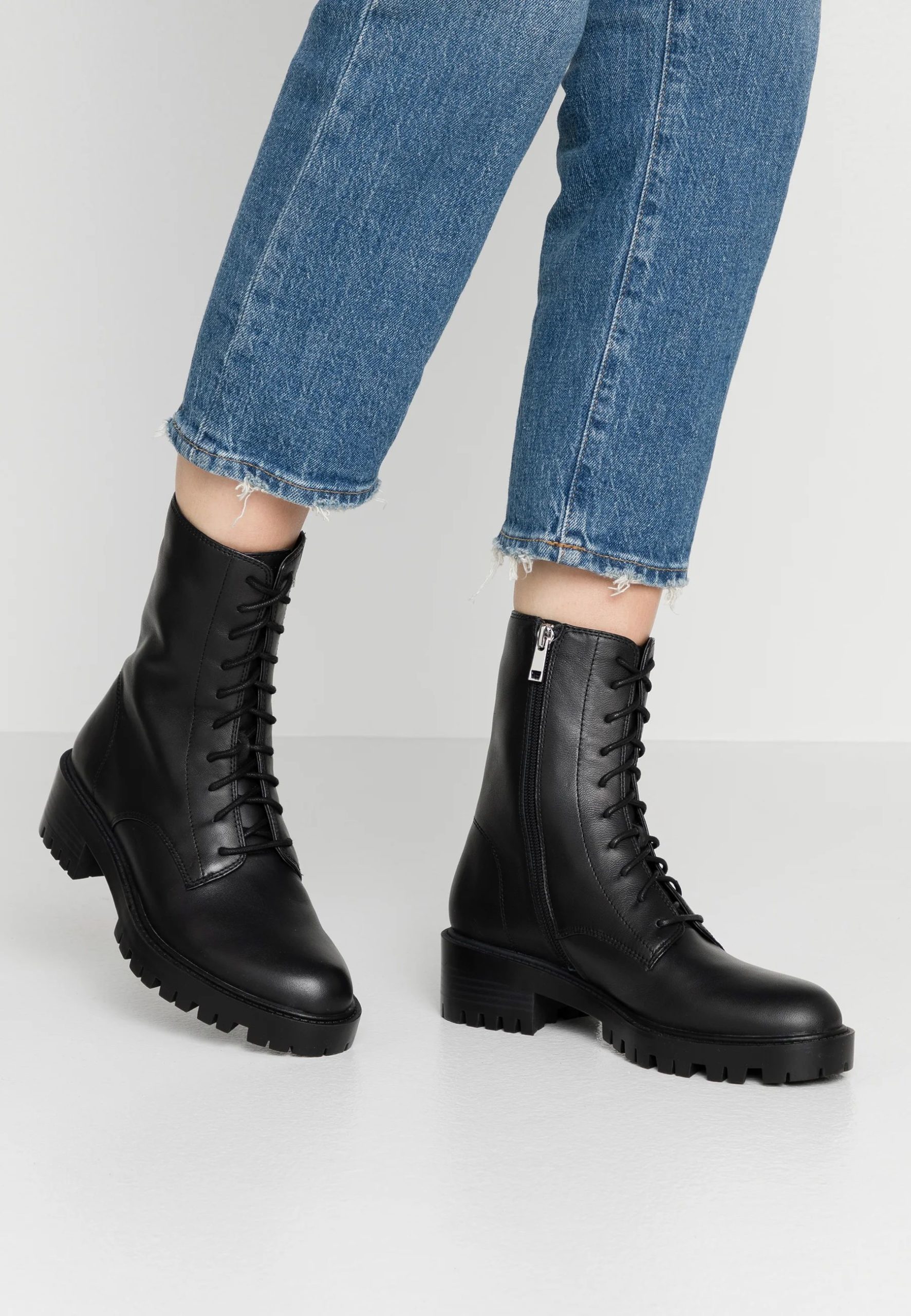 LEXI - Platform ankle boots