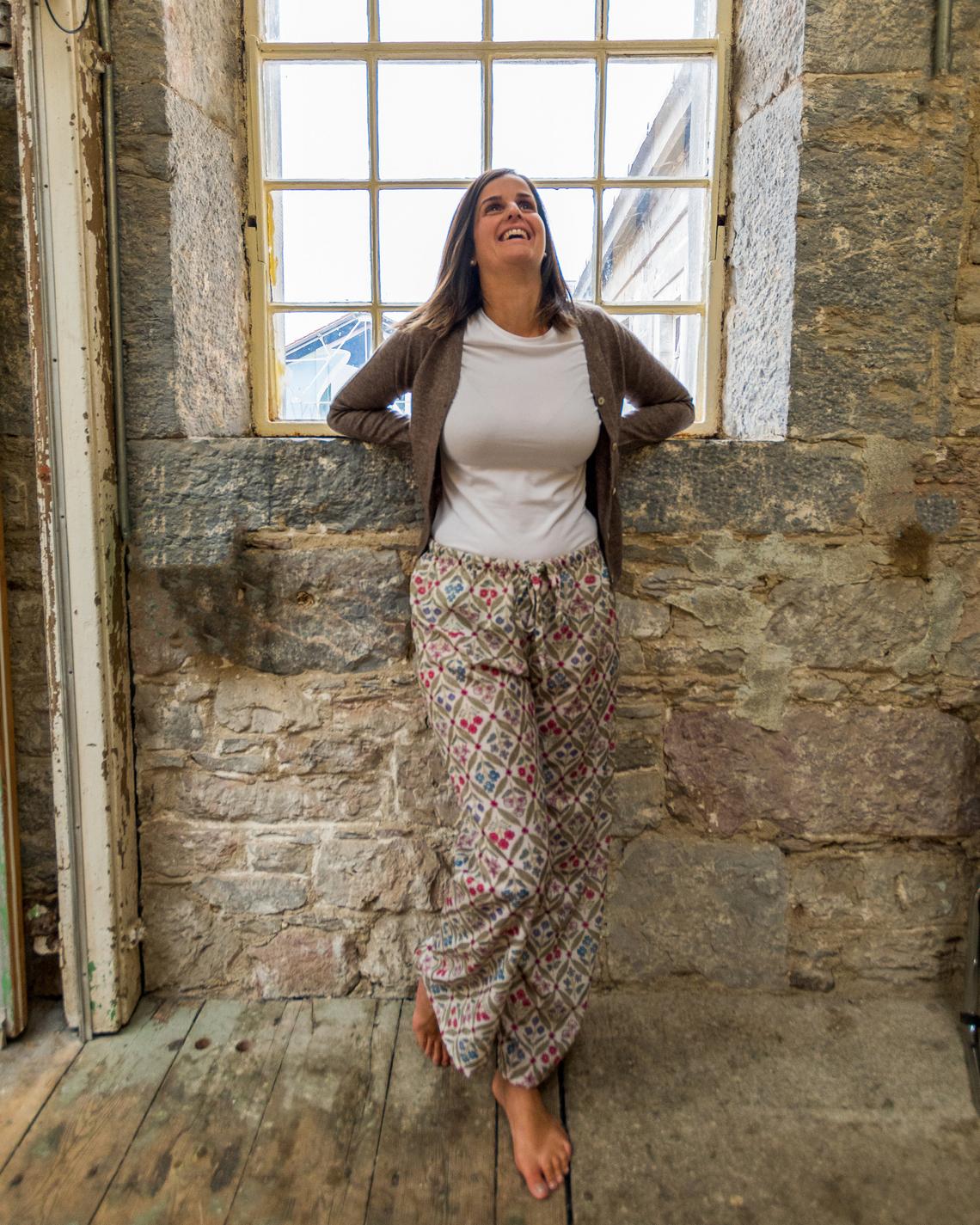 Ladies Pyjama Bottoms in Beige with Floral Pattern, Elasticated Waist Pajama Pants with Drawstring Waist, Relaxed Fit PJ Bottoms for Women
