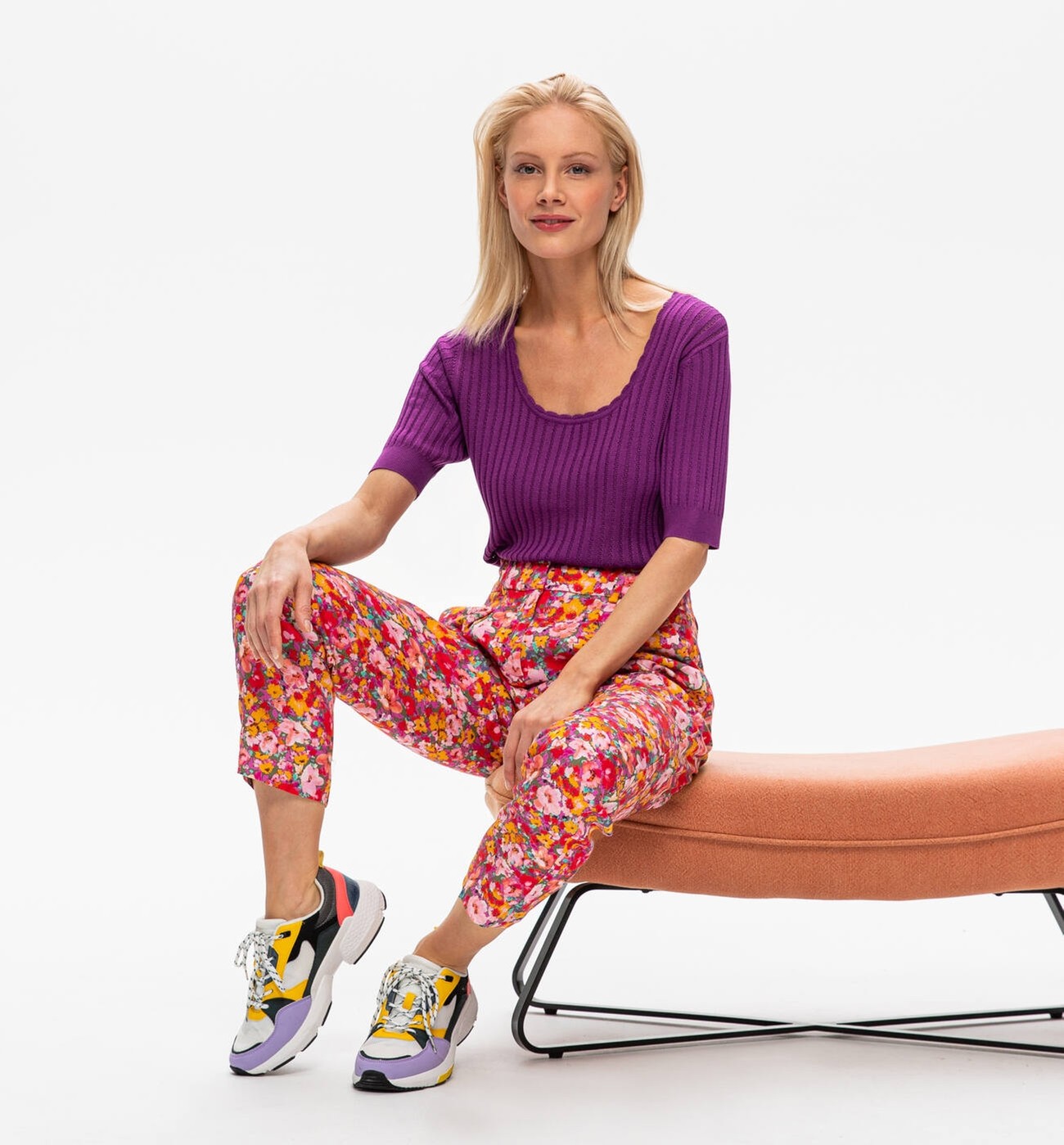 PATTERNED HIGH-WAIST TROUSERS