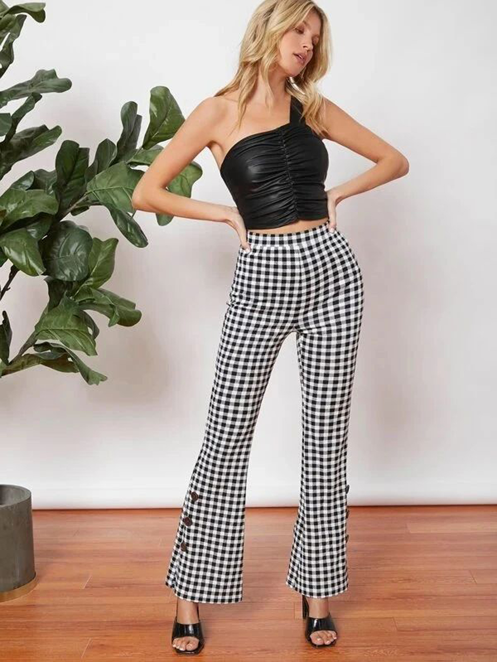 Women Patterned pants with leather top