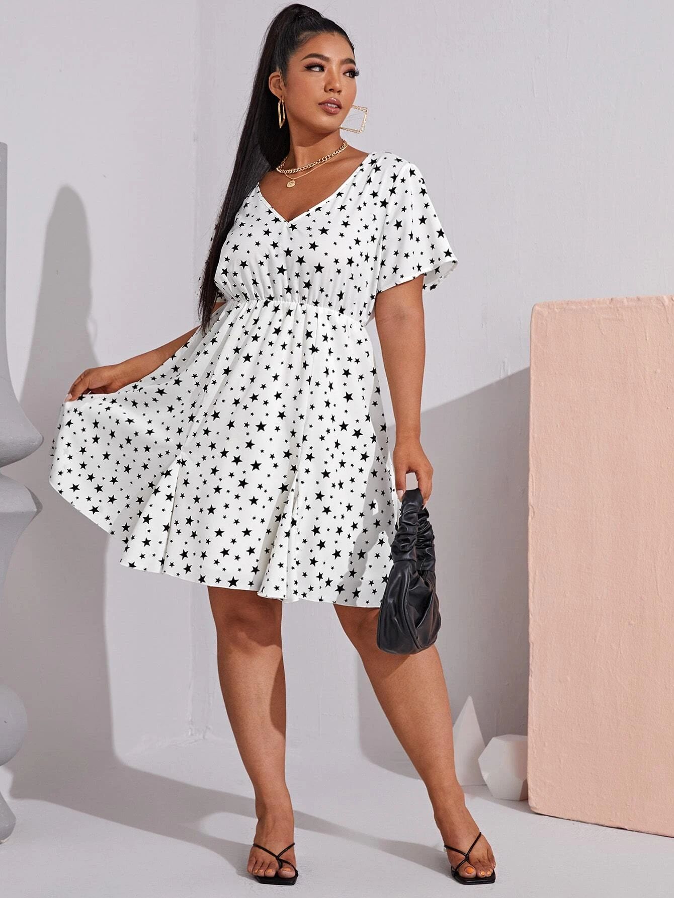 SHEIN Plus V Neck Star Print Godet Hem Dress