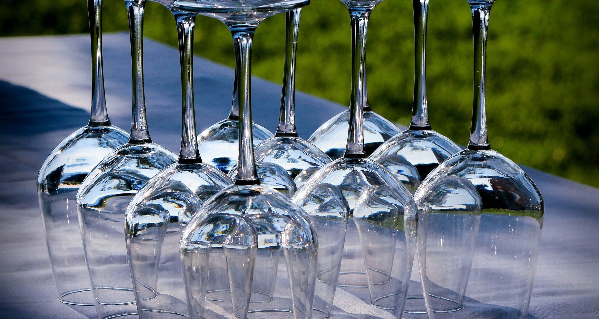 wine-glasses-home-4630243